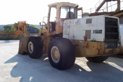 40#3380 Pala gommata International 530 A
