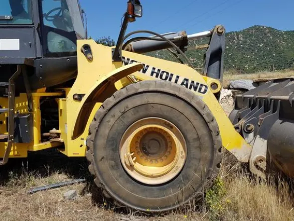 45#4479 Pala gommata New Holland