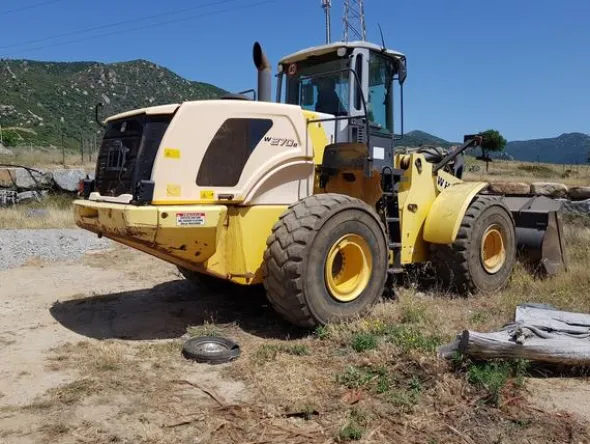 45#4479 Pala gommata New Holland