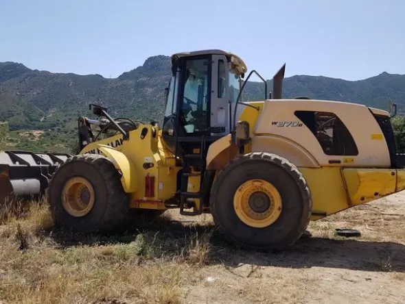 45#4479 Pala gommata New Holland