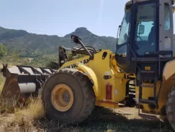 45#4479 Pala gommata New Holland
