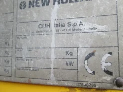 23#4419 Pala gommata New Holland W270B