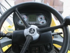 23#4419 Pala gommata New Holland W270B