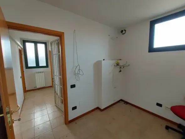 #15165 Palazzina direzionale