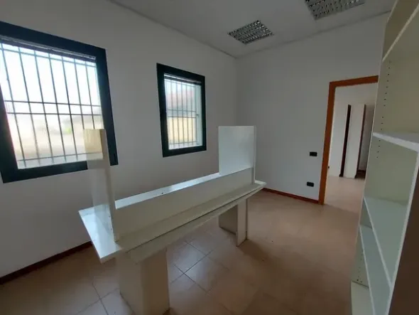 #15165 Palazzina direzionale