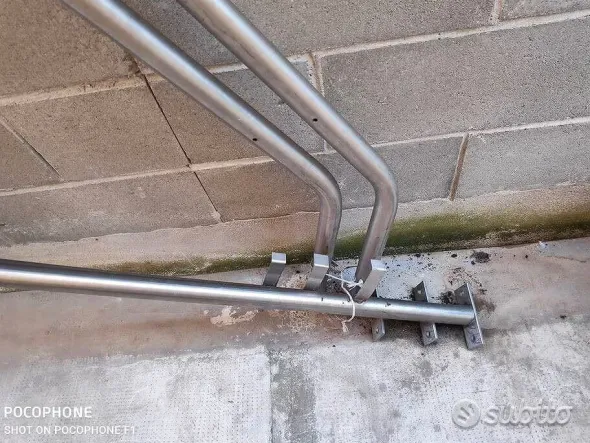 5 pali in acciaio