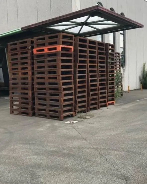 4#3154 Pallet in metallo