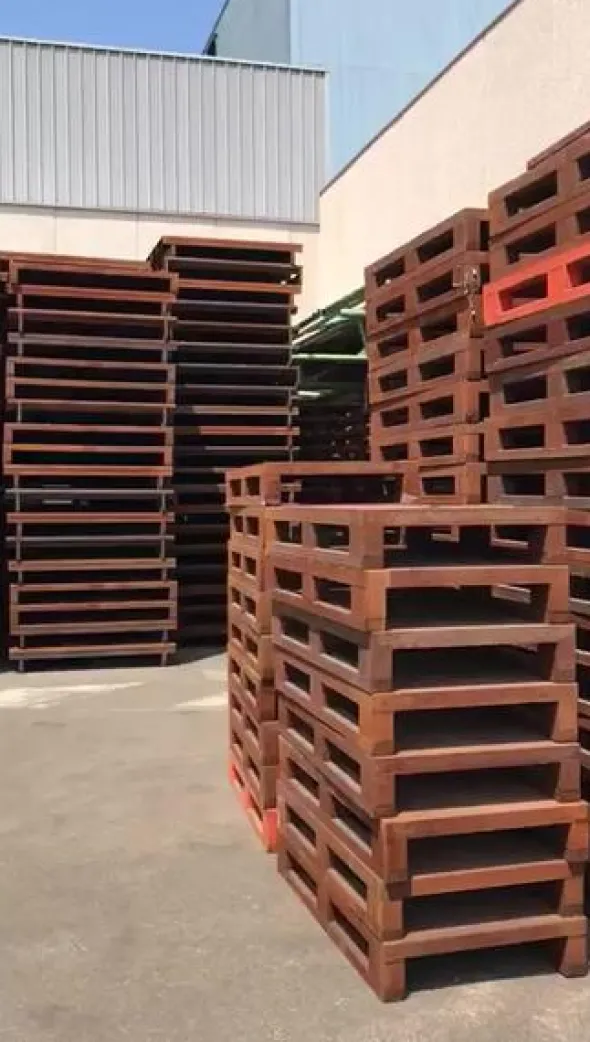 4#3154 Pallet in metallo