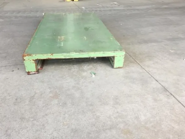 3#3154 Pallet in metallo