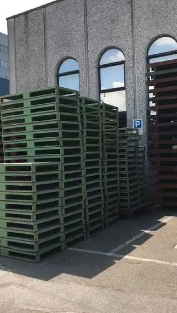 3#3154 Pallet in metallo