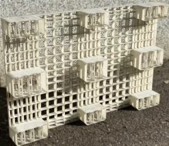 Pallet o bancali in plastica per uso alimentare usati