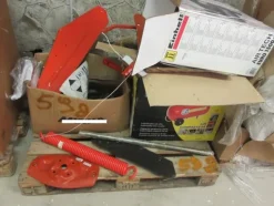 32#7087 Pallett con ricambi