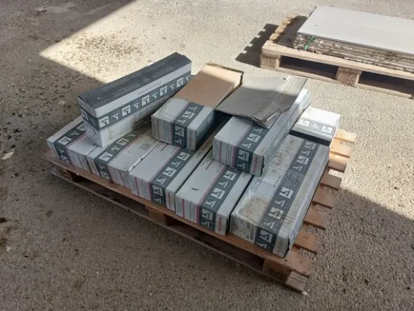15#8015 Pavimenti e rivestimenti