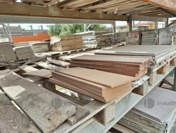 8#8706 Pavimenti e rivestimenti in pietra