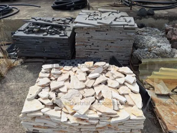 8#8706 Pavimenti e rivestimenti in pietra
