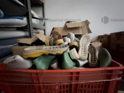 3#9883 Pellame ed accessori per produzione calzaturiera