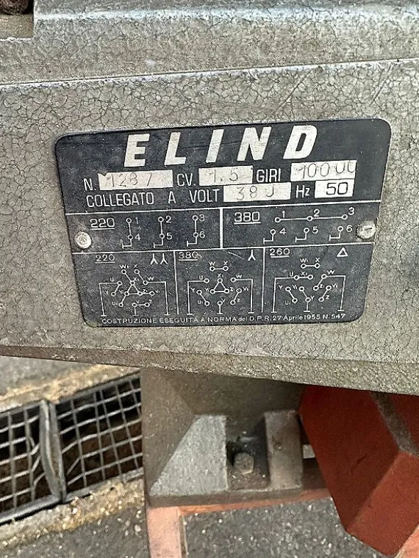 Pialla da legno montata su carrellino