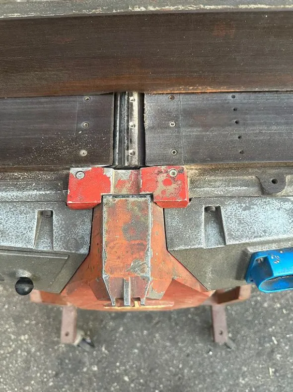 Pialla da legno montata su carrellino