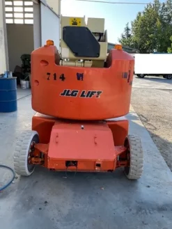 12#5755 Piattaforma aerea semovente articolata JLG