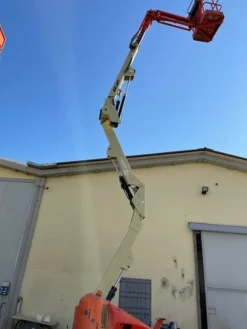 12#5755 Piattaforma aerea semovente articolata JLG
