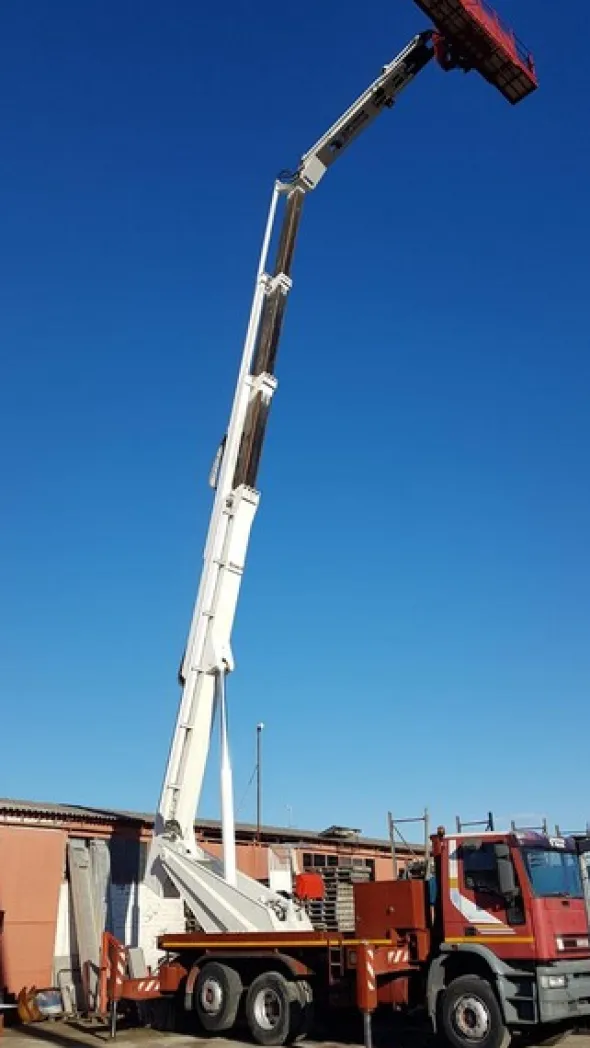6#5390 Piattaforma aerea Socage Skope