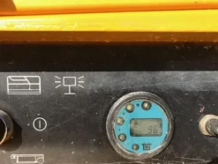 1#4058 Piattaforma aerea verticale a pantografo Haulotte Compact 12