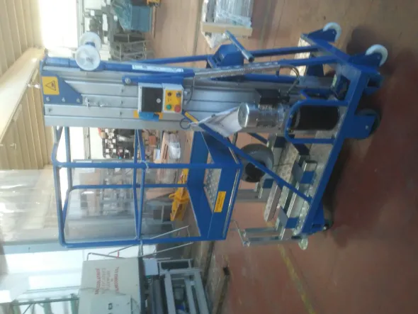 Piattaforma telescopica