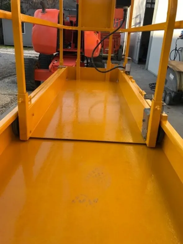 1#5755 Piattaforma verticale Haulotte Compact