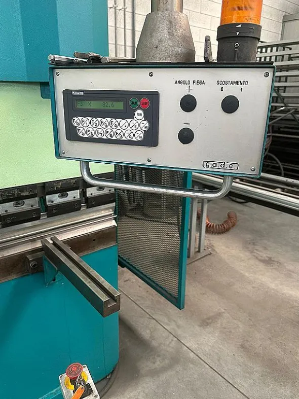 Piegatrice Gade PP30/150 del 2007