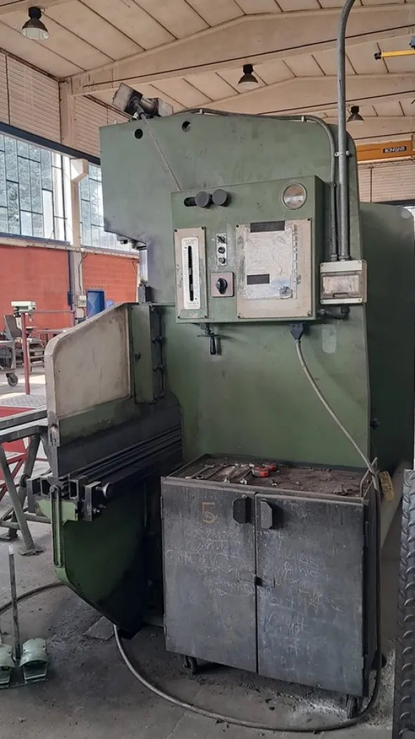 PIEGATRICEINDUMAC4000 X 100 TON
