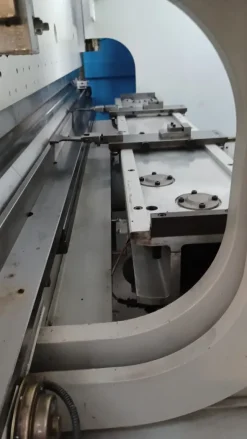 Piegatrice lamiera LVD mod PPEB 80/25