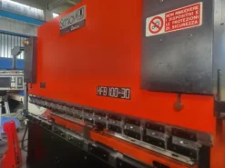 Piegatrice lamiera Schiavi Mod HFB 100/30