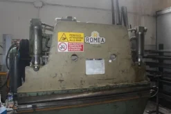 6#5644 Piegatrice meccanica Romea e sega a nastro Thomas