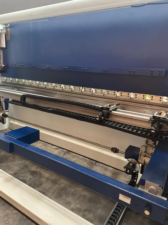 Piegatrice 4100x220 Ton CNC 6 assi nuova