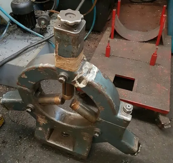 6#5252 Pinze per lamiere Topal Industries e minuterie