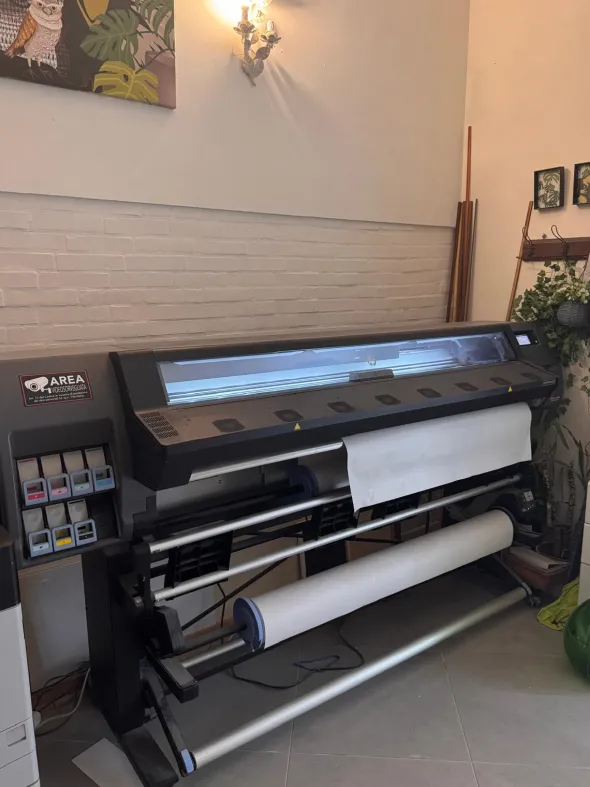 Plotter latex Hp 335