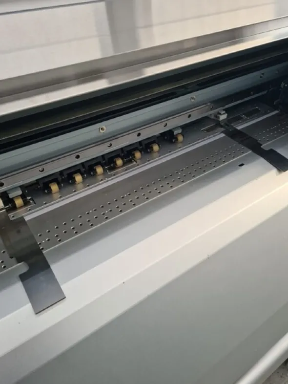 2#8046 Plotter Roland XR-640