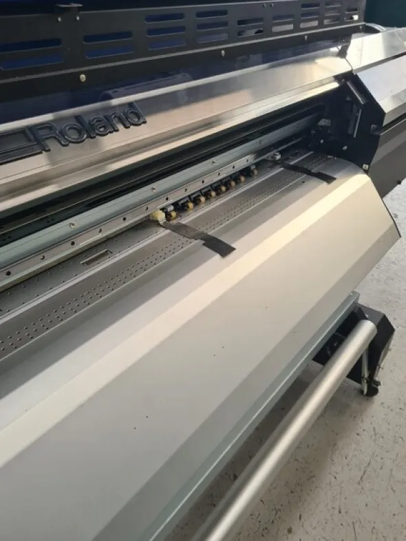 2#8046 Plotter Roland XR-640