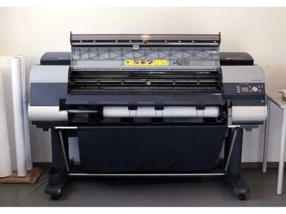 Plotter stampa professionale Canon iPF8400s
