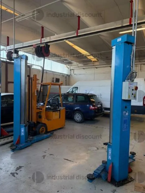 8#9170 Ponti da autofficina