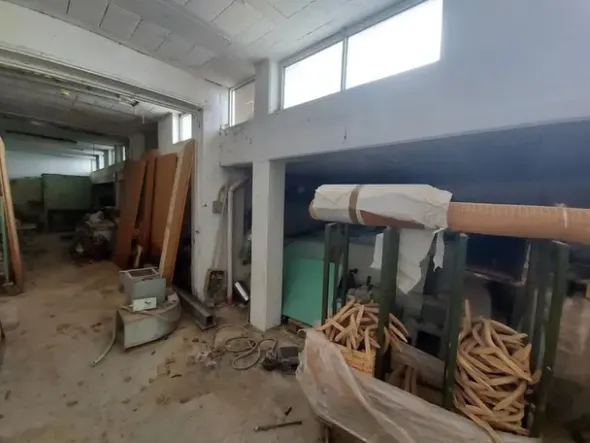 #12882 Porzione di capannone artigianale