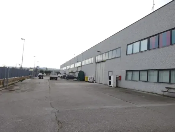 #6932 Porzione di capannone industriale