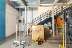 #21352 Porzione di capannone su due livelli
