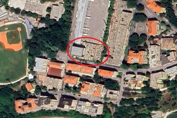 #23083 Porzione di edificio a torre in corso di costruzione
