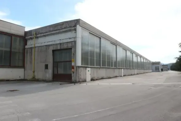 #21226 Porzione di opificio con pertinenze