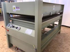 909-1232Pressa a caldo marca Kolmag