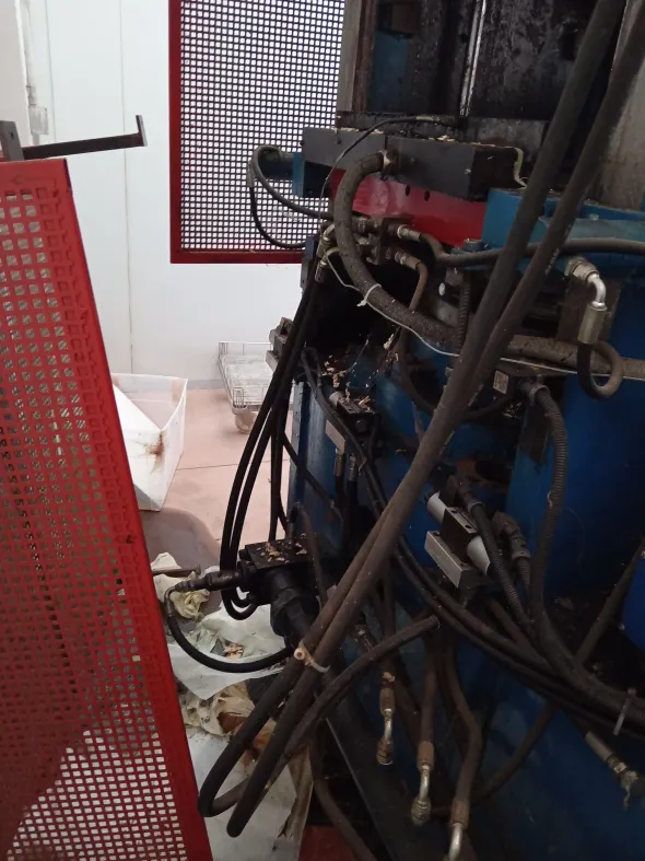 Pressa a caldo per gomma