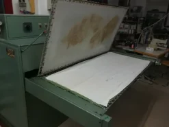 PRESSA ADESIVATRICE A CASSETTO