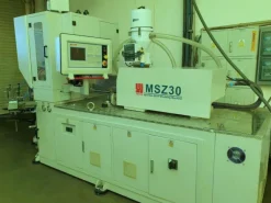 Pressa ad iniezione VICTOR MACHINERY MSZ 30