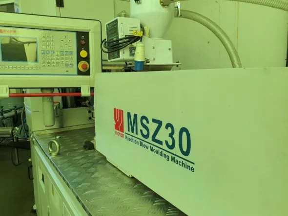 Pressa ad iniezione VICTOR MACHINERY MSZ 30